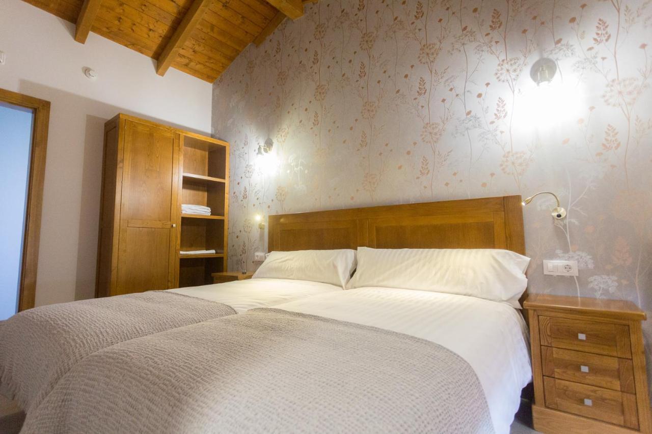Hotel Casa Da Ponte De Penas à Melide Extérieur photo