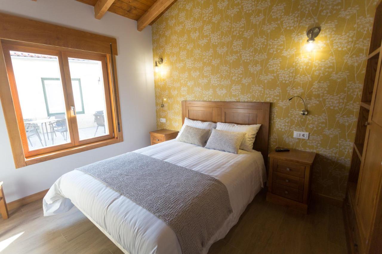 Hotel Casa Da Ponte De Penas à Melide Extérieur photo