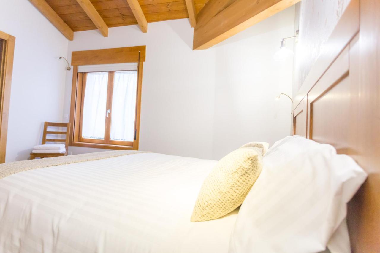 Hotel Casa Da Ponte De Penas à Melide Extérieur photo
