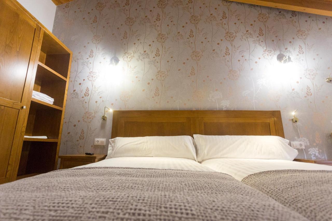 Hotel Casa Da Ponte De Penas à Melide Extérieur photo